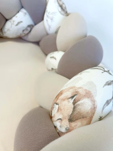 Ochraniacz do łóżeczka warkocz LEŚNE ZWIERZĘTA